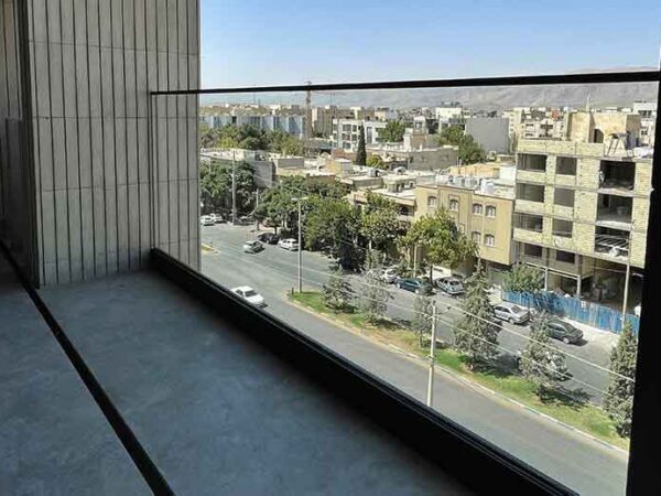 جان-پناه-شیشه-ای جان-پناه-شیشه-ای